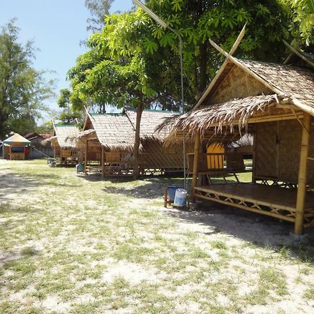 Varin Village Koh Lipe Exteriör bild
